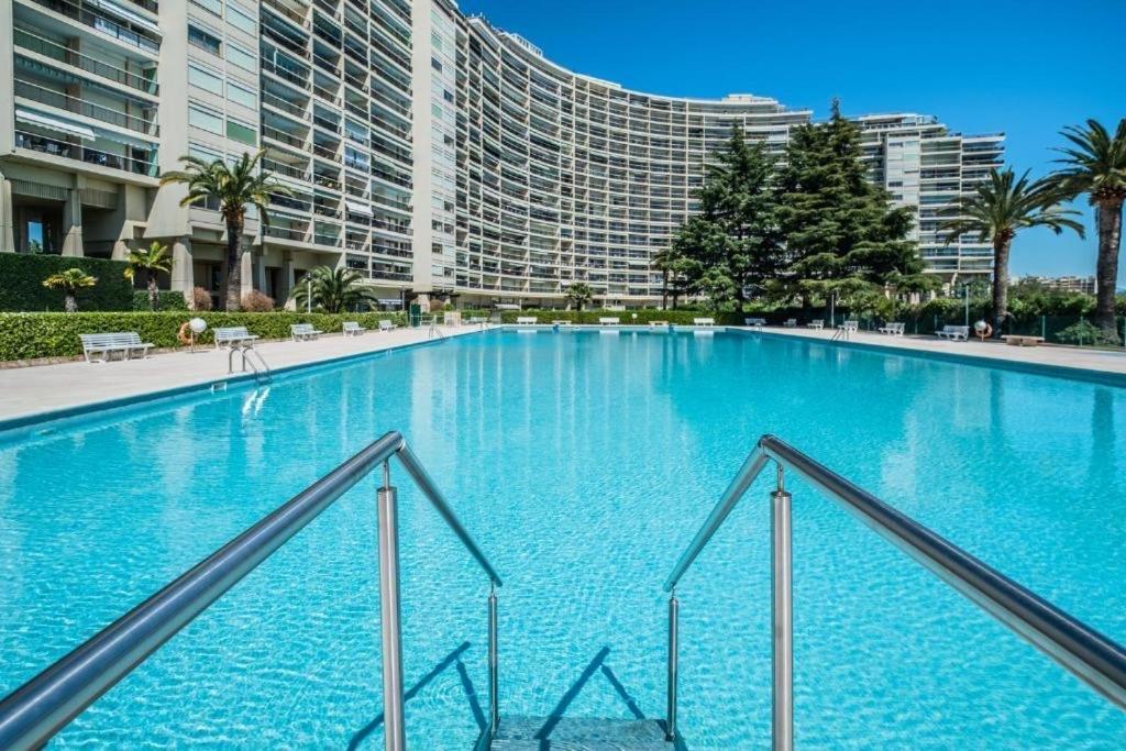 My Resid Appart Cannes Marina Vue Mer Mandelieu Exterior foto